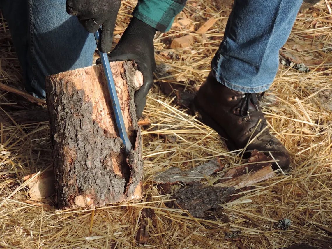Removing bark from firewood